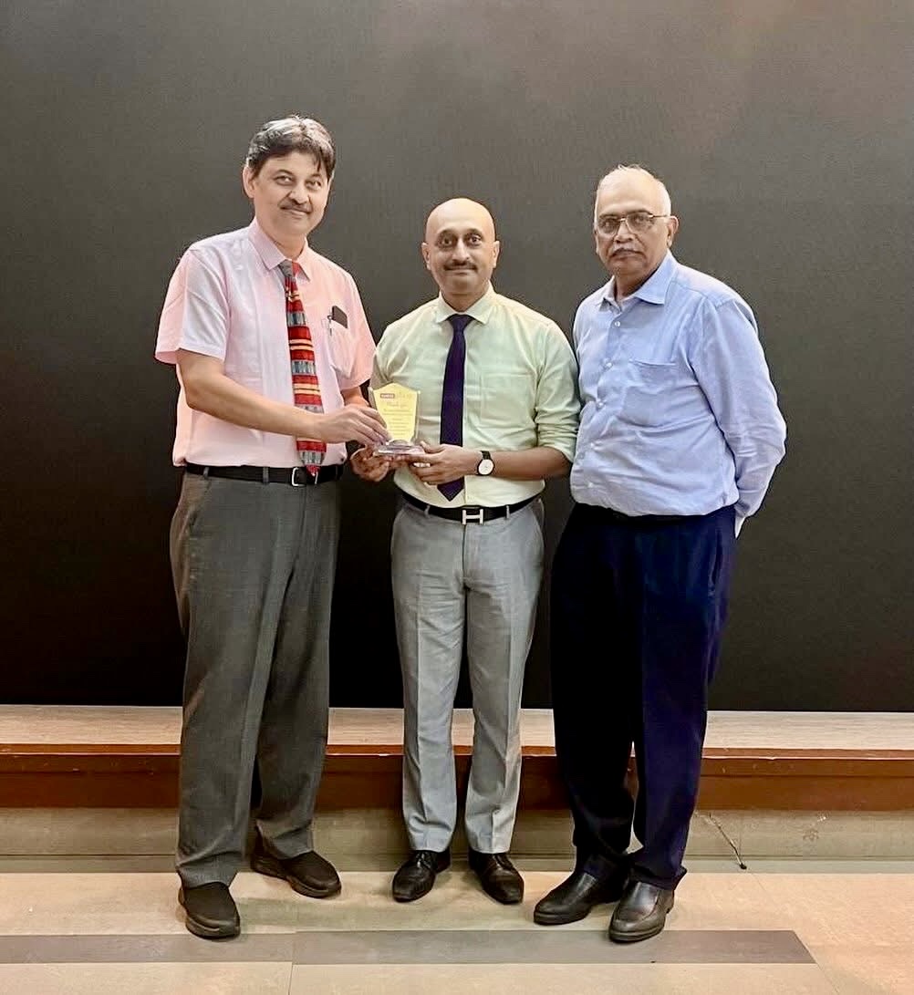 Dr Prasad Bhukebag with mentors Dr Roy Patankar and Dr Avinash Supe